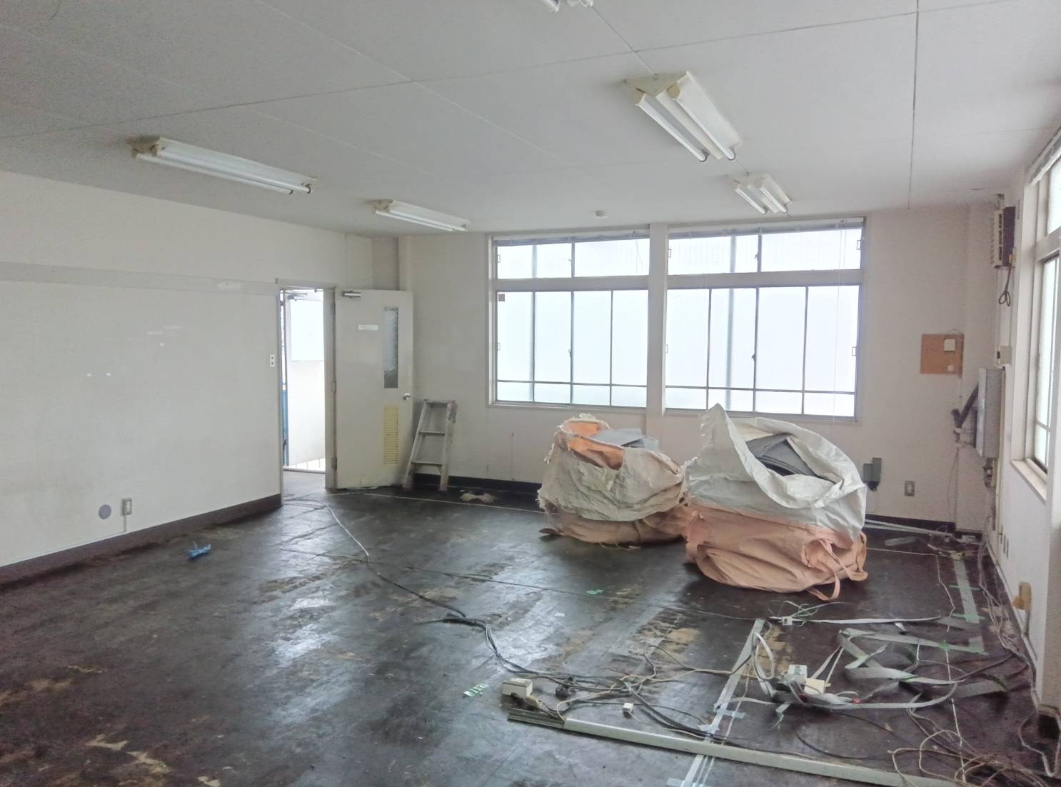 マンションのアスベスト除去も安全に実施！信頼の解体サービス